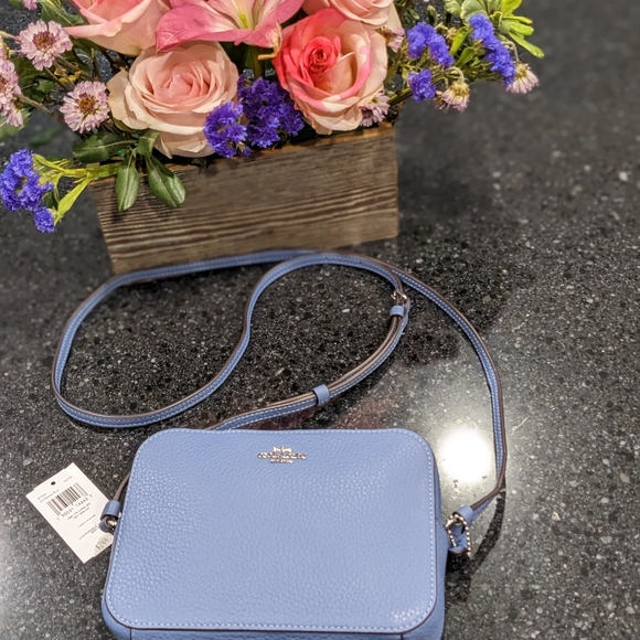 Coach Soft Pebbled Leather Camera Soft Shell Stone Blue Crossbody Bag New in Box - Picture 4 of 7